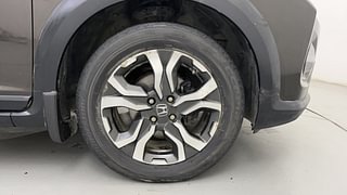 Used 2019 Honda WR-V [2017-2020] i-VTEC S Petrol Manual tyres RIGHT FRONT TYRE RIM VIEW