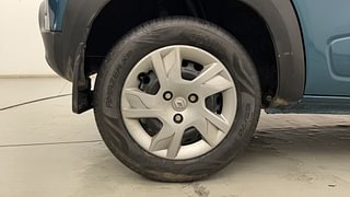 Used 2021 renault Kwid 1.0 RXT Opt Petrol Manual tyres RIGHT REAR TYRE RIM VIEW