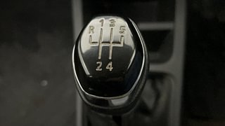 Used 2021 renault Kwid 1.0 RXT Opt Petrol Manual interior GEAR  KNOB VIEW