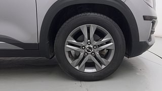 Used 2020 Kia Seltos HTX G Petrol Manual tyres RIGHT FRONT TYRE RIM VIEW