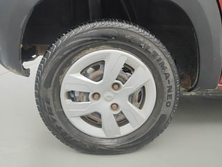 Used 2017 Renault Kwid [2015-2019] RXT Petrol Manual tyres RIGHT REAR TYRE RIM VIEW