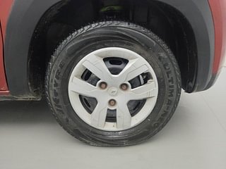 Used 2017 Renault Kwid [2015-2019] RXT Petrol Manual tyres RIGHT FRONT TYRE RIM VIEW