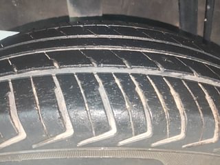 Used 2017 Renault Kwid [2015-2019] RXT Petrol Manual tyres RIGHT REAR TYRE TREAD VIEW