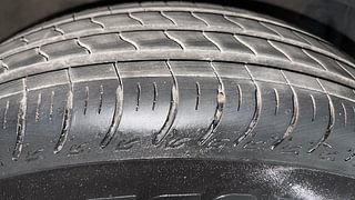 Used 2015 Maruti Suzuki Swift [2011-2017] LDi Diesel Manual tyres RIGHT FRONT TYRE TREAD VIEW