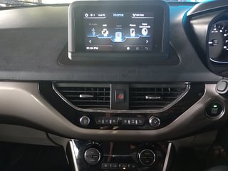 Used 2019 Tata Nexon [2017-2020] XZA Plus AMT Petrol Petrol Automatic interior MUSIC SYSTEM & AC CONTROL VIEW