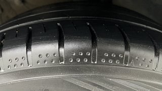 Used 2022 Kia Sonet GTX Plus 1.5 AT Diesel Automatic tyres RIGHT FRONT TYRE TREAD VIEW