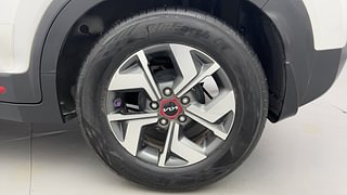 Used 2022 Kia Sonet GTX Plus 1.5 AT Diesel Automatic tyres LEFT REAR TYRE RIM VIEW