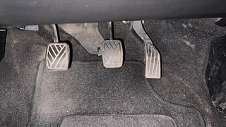 Used 2015 Maruti Suzuki Swift [2011-2017] LDi Diesel Manual interior PEDALS VIEW