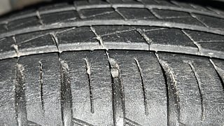 Used 2020 Renault Kwid CLIMBER 1.0 AMT Opt Petrol Automatic tyres LEFT FRONT TYRE TREAD VIEW