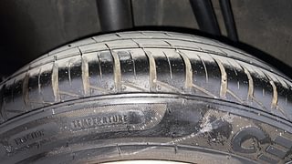 Used 2022 Renault Kwid 1.0 RXT SCE Petrol Manual tyres RIGHT REAR TYRE TREAD VIEW
