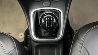 Used 2018 volkswagen Polo Highline Plus 1.0 MPI Petrol Manual interior GEAR  KNOB VIEW
