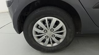 Used 2016 hyundai i10 Sportz 1.1 Petrol Petrol Manual tyres RIGHT REAR TYRE RIM VIEW