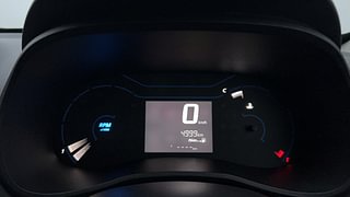 Used 2022 Renault Kwid 1.0 RXT SCE Petrol Manual interior CLUSTERMETER VIEW