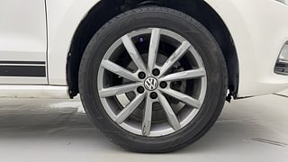 Used 2018 volkswagen Polo Highline Plus 1.0 MPI Petrol Manual tyres RIGHT FRONT TYRE RIM VIEW