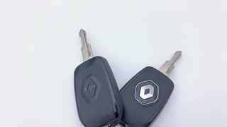 Used 2022 Renault Kwid 1.0 RXT SCE Petrol Manual extra CAR KEY VIEW