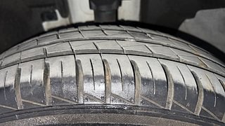 Used 2022 Renault Kwid 1.0 RXT SCE Petrol Manual tyres LEFT FRONT TYRE TREAD VIEW