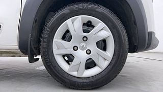 Used 2022 Renault Kwid 1.0 RXT SCE Petrol Manual tyres RIGHT FRONT TYRE RIM VIEW