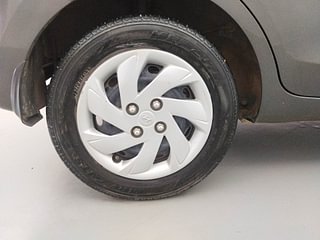 Used 2020 Hyundai New Santro 1.1 Sportz MT Petrol Manual tyres RIGHT REAR TYRE RIM VIEW