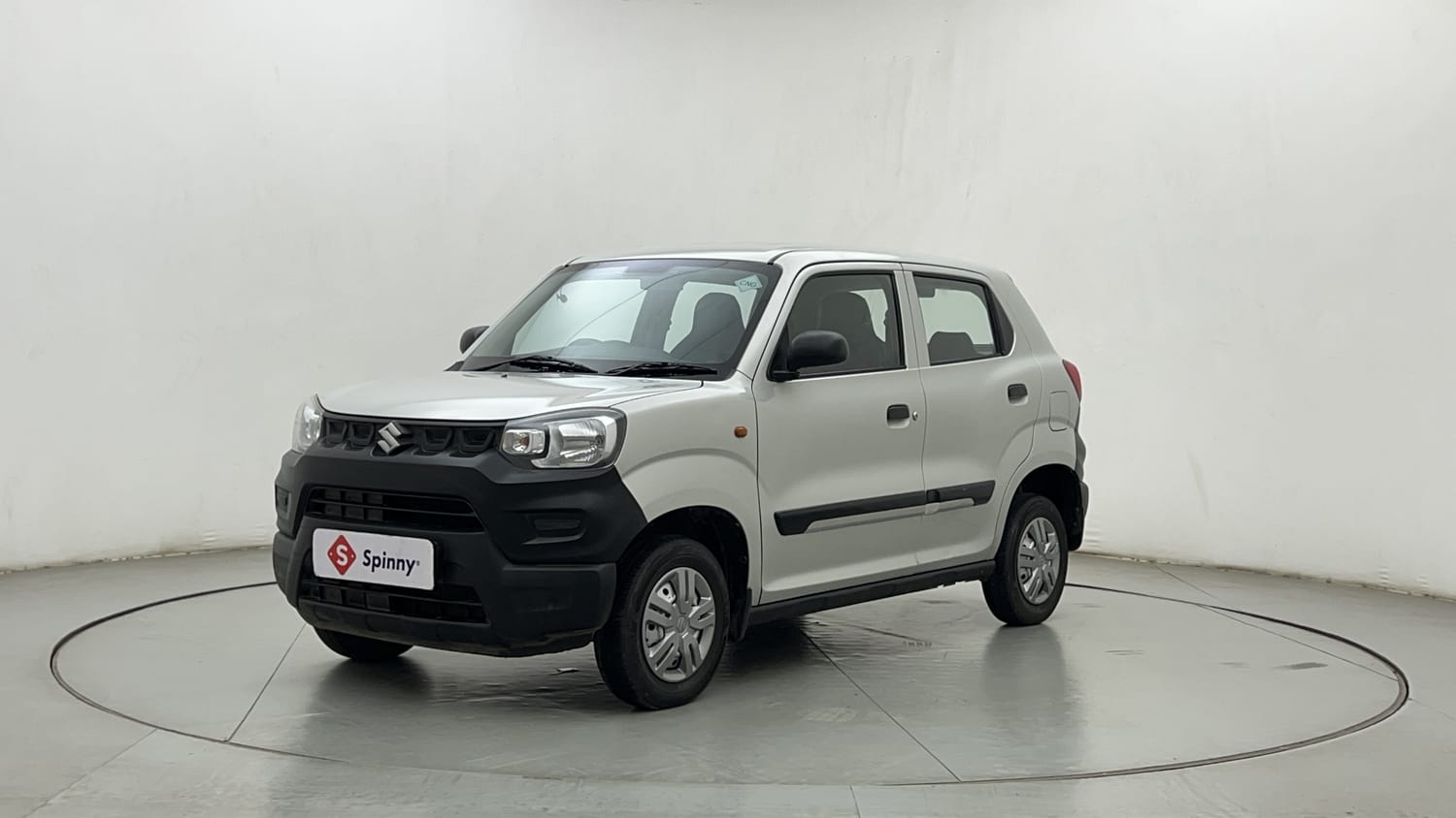 LEFT FRONT CORNER VIEW