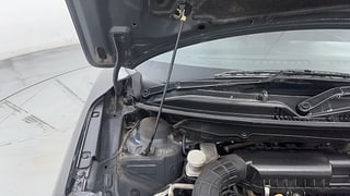 Used 2018 Maruti Suzuki Baleno [2015-2019] Delta Petrol Petrol Manual engine ENGINE RIGHT SIDE HINGE & APRON VIEW
