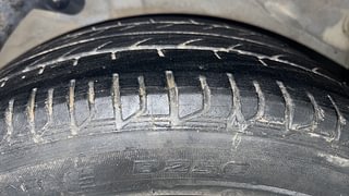 Used 2014 Hyundai Verna [2011-2015] Fluidic 1.6 VTVT SX Petrol Manual tyres RIGHT REAR TYRE TREAD VIEW