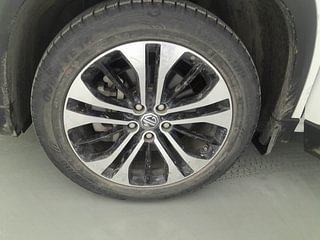 Used 2021 mg-motors Hector 1.5 Sharp petrol turbo DCT Petrol Automatic tyres LEFT FRONT TYRE RIM VIEW