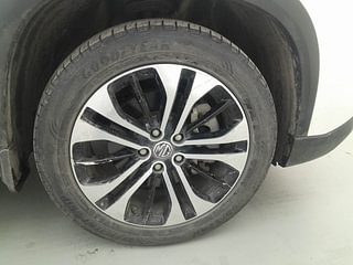 Used 2021 mg-motors Hector 1.5 Sharp petrol turbo DCT Petrol Automatic tyres RIGHT FRONT TYRE RIM VIEW