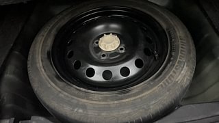 Used 2019 Toyota Yaris [2018-2021] J Petrol Manual tyres SPARE TYRE VIEW