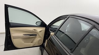 Used 2019 Toyota Yaris [2018-2021] J Petrol Manual interior LEFT FRONT DOOR OPEN VIEW