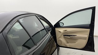 Used 2019 Toyota Yaris [2018-2021] J Petrol Manual interior RIGHT FRONT DOOR OPEN VIEW