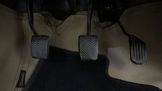 Used 2019 Toyota Yaris [2018-2021] J Petrol Manual interior PEDALS VIEW