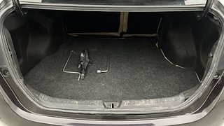 Used 2019 Toyota Yaris [2018-2021] J Petrol Manual interior DICKY INSIDE VIEW