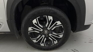 Used 2022 Renault Kiger RXZ MT Petrol Manual tyres RIGHT FRONT TYRE RIM VIEW