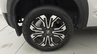 Used 2022 Renault Kiger RXZ MT Petrol Manual tyres RIGHT REAR TYRE RIM VIEW