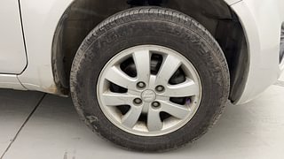 Used 2013 Maruti Suzuki Ritz [2012-2017] Zxi Petrol Manual tyres RIGHT FRONT TYRE RIM VIEW