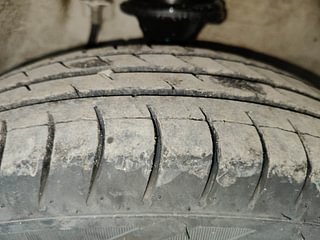 Used 2018 Maruti Suzuki Alto 800 [2016-2019] Vxi Petrol Manual tyres RIGHT FRONT TYRE TREAD VIEW