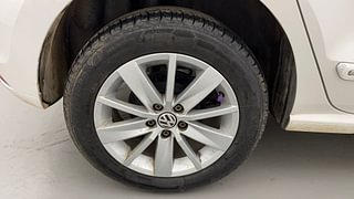 Used 2015 Volkswagen Polo [2014-2020] Highline 1.5 (D) Diesel Manual tyres RIGHT REAR TYRE RIM VIEW