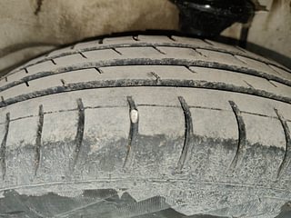 Used 2018 Maruti Suzuki Alto 800 [2016-2019] Vxi Petrol Manual tyres LEFT FRONT TYRE TREAD VIEW