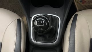 Used 2015 Volkswagen Polo [2014-2020] Highline 1.5 (D) Diesel Manual interior GEAR  KNOB VIEW