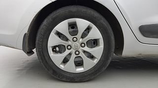 Used 2016 Hyundai Xcent [2014-2017] S Petrol+CNG (Outside Fitted) Petrol+cng Manual tyres RIGHT REAR TYRE RIM VIEW