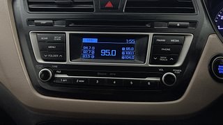 Used 2015 Hyundai Elite i20 [2014-2018] Asta 1.2 Petrol Manual top_features Integrated (in-dash) music system