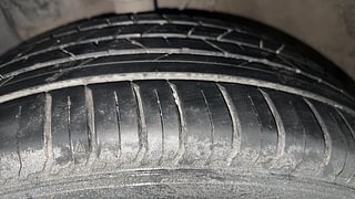 Used 2015 Hyundai Elite i20 [2014-2018] Asta 1.2 Petrol Manual tyres LEFT FRONT TYRE TREAD VIEW