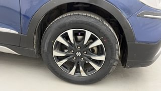 Used 2021 Maruti Suzuki S-Cross Zeta AT Petrol Automatic tyres RIGHT FRONT TYRE RIM VIEW