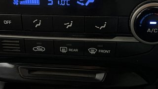 Used 2015 Hyundai Elite i20 [2014-2018] Asta 1.2 Petrol Manual top_features Rear defogger