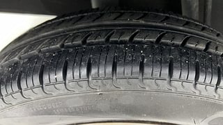 Used 2016 Renault Kwid [2015-2019] RXT Petrol Manual tyres RIGHT REAR TYRE TREAD VIEW