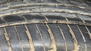 Used 2021 Maruti Suzuki Wagon R 1.0 [2019-2022] LXI CNG Petrol+cng Manual tyres LEFT FRONT TYRE TREAD VIEW