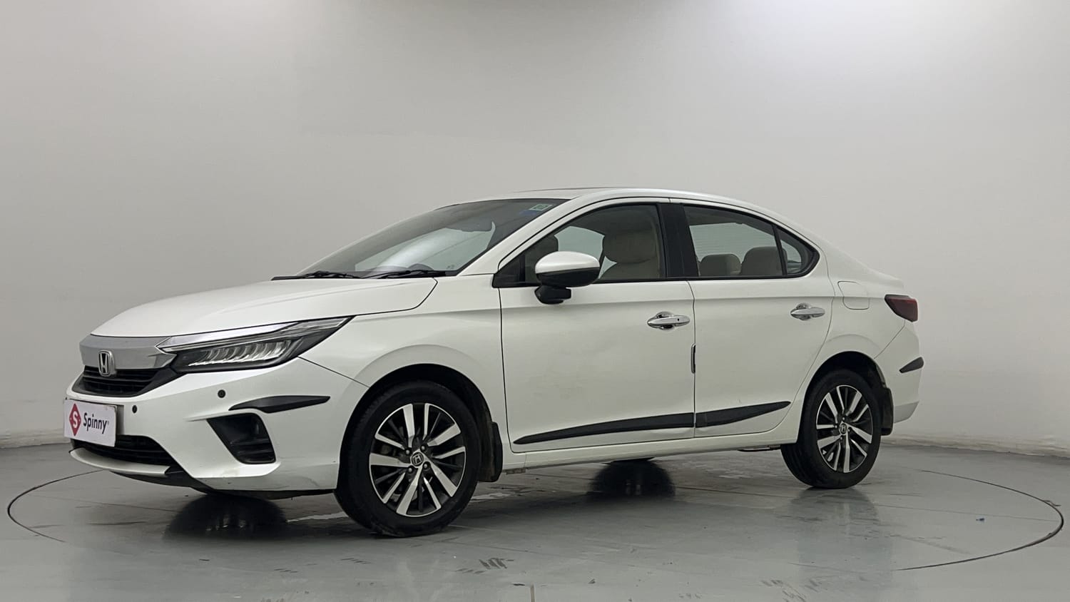 LEFT FRONT CORNER VIEW