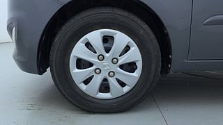 Used 2013 Hyundai i10 [2010-2016] Sportz 1.2 Petrol Petrol Manual tyres LEFT FRONT TYRE RIM VIEW