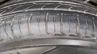 Used 2013 Hyundai i10 [2010-2016] Sportz 1.2 Petrol Petrol Manual tyres RIGHT FRONT TYRE TREAD VIEW