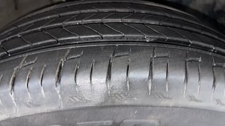 Used 2021 Hyundai Venue [2019-2022] SX 1.0  Turbo iMT Petrol Manual tyres RIGHT FRONT TYRE TREAD VIEW